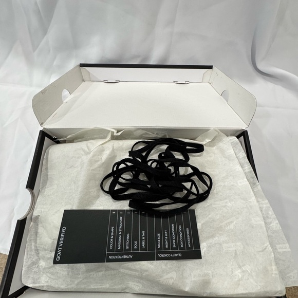 Nike Air Force One Supreme
Size 11 used
Original box - Picture 4 of 7